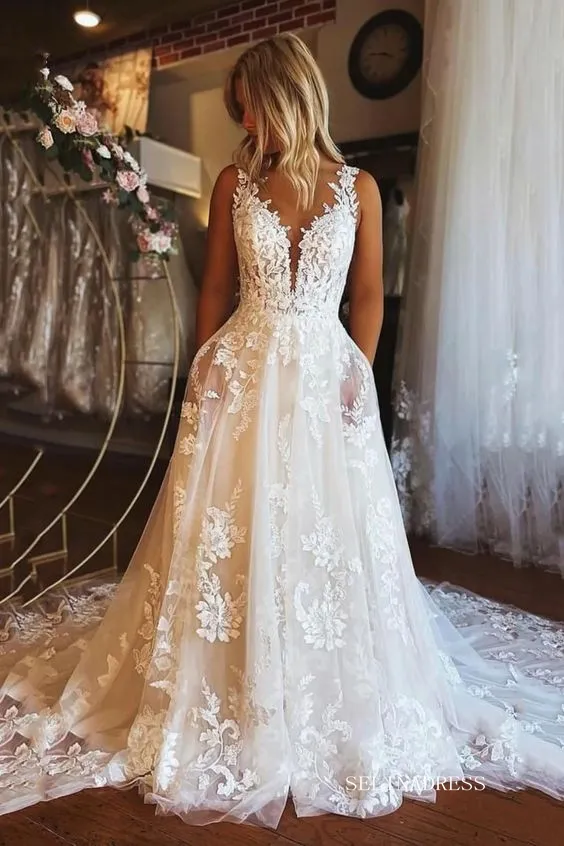 Elegant V neck Embroidery Lace Wedding Dresses Rustic Backless Wedding Gowns EWR810